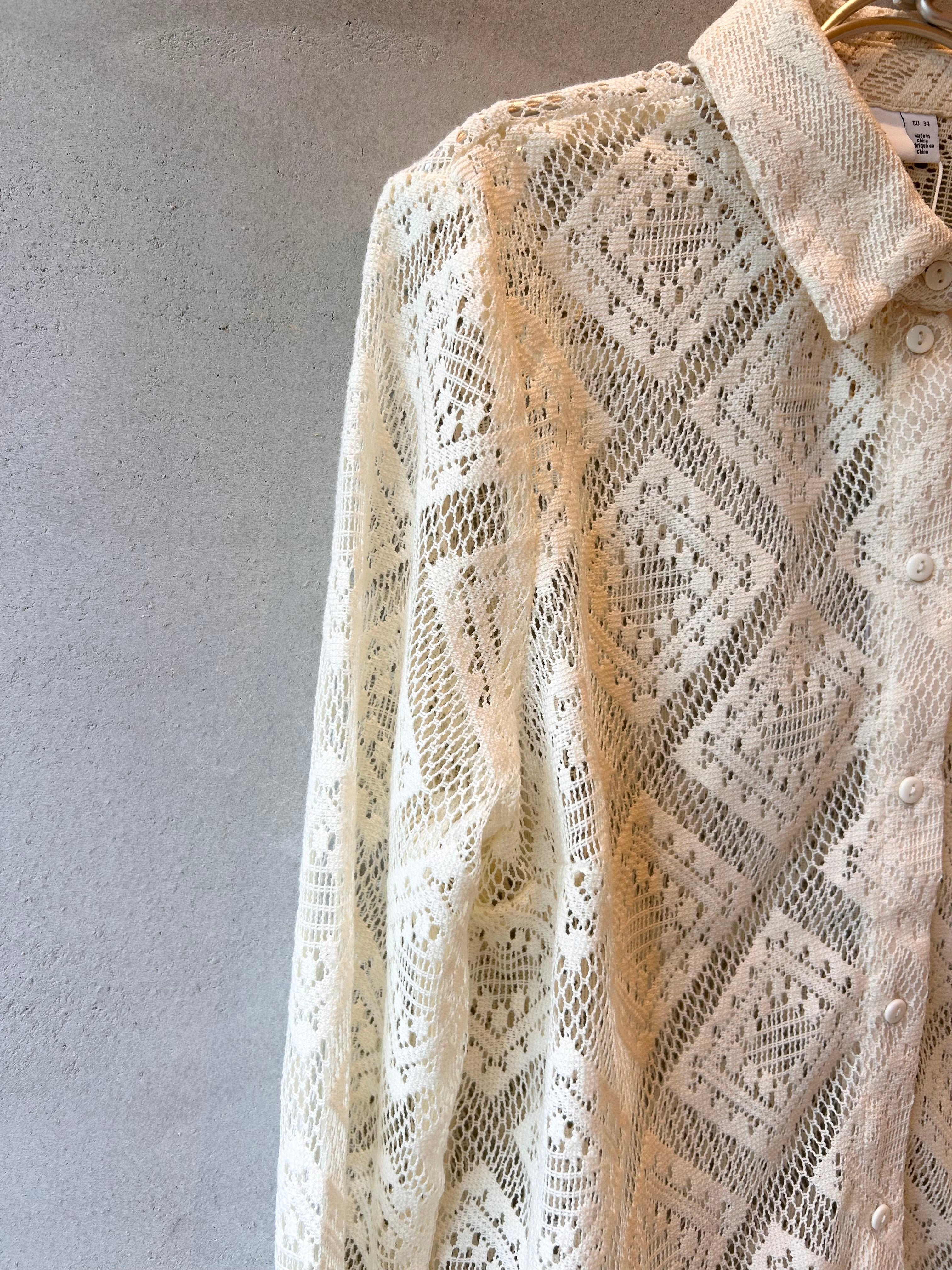 Square motif blouse