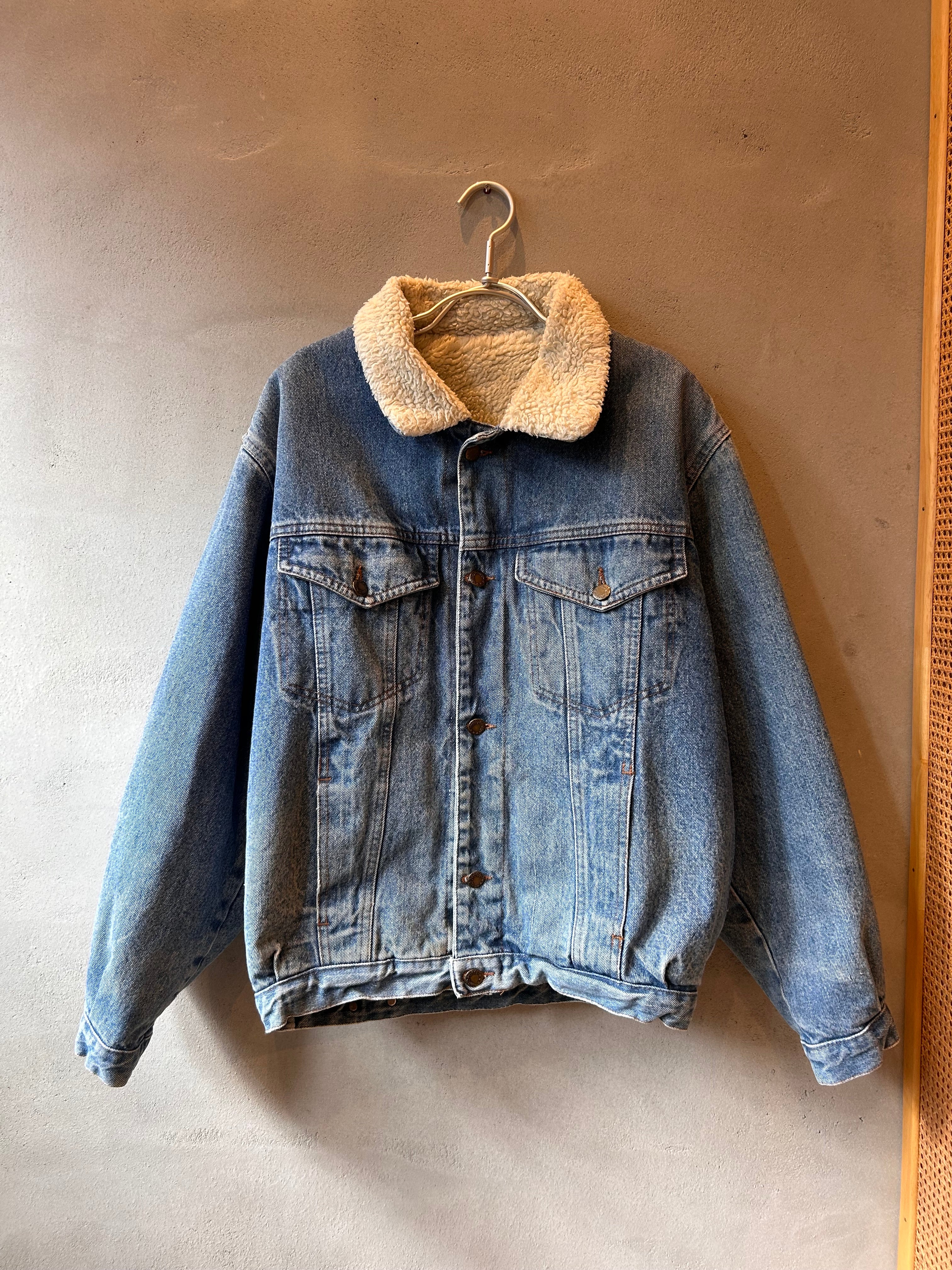 OVERSIZED DENIM JACKET