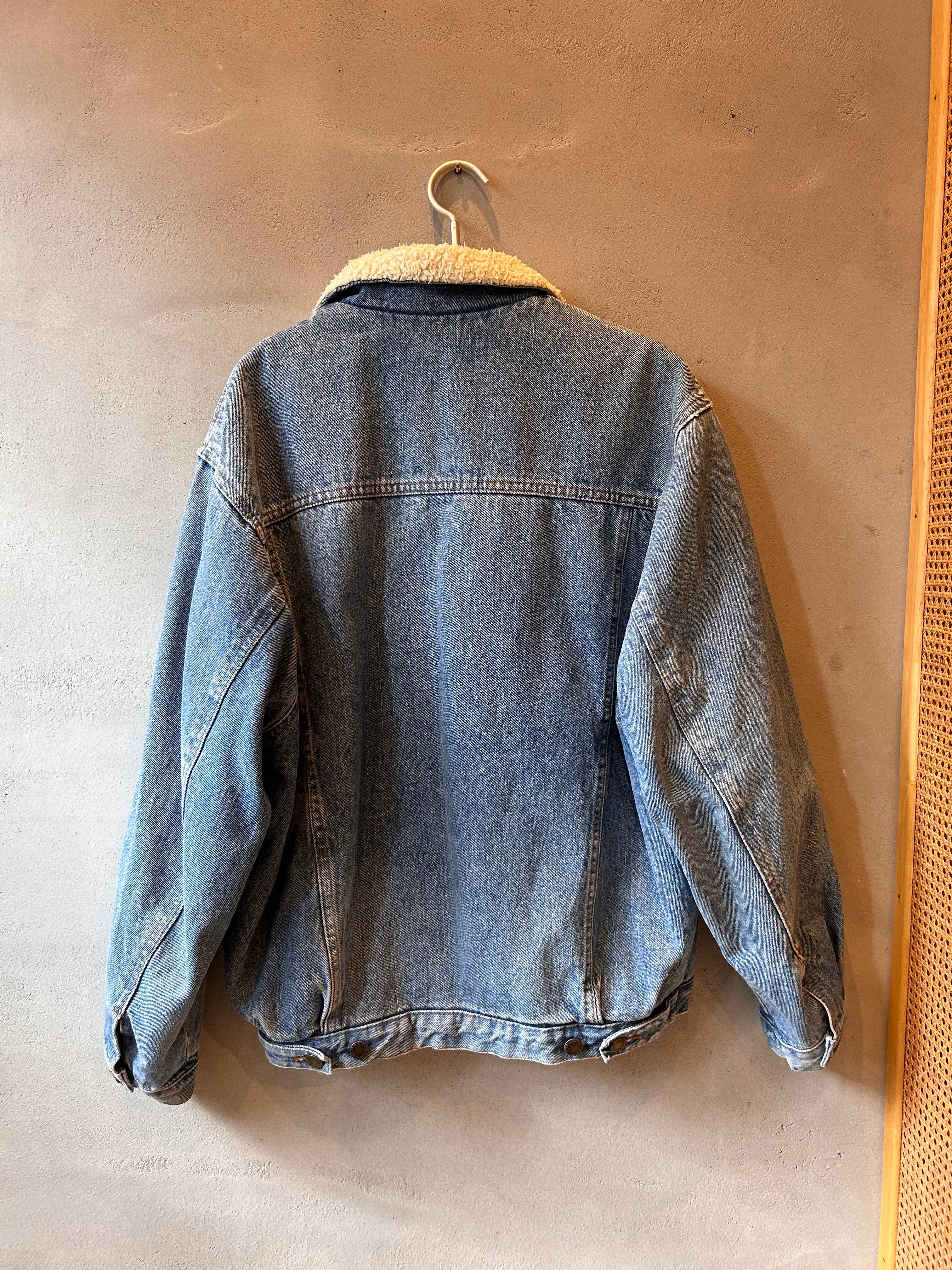 OVERSIZED DENIM JACKET