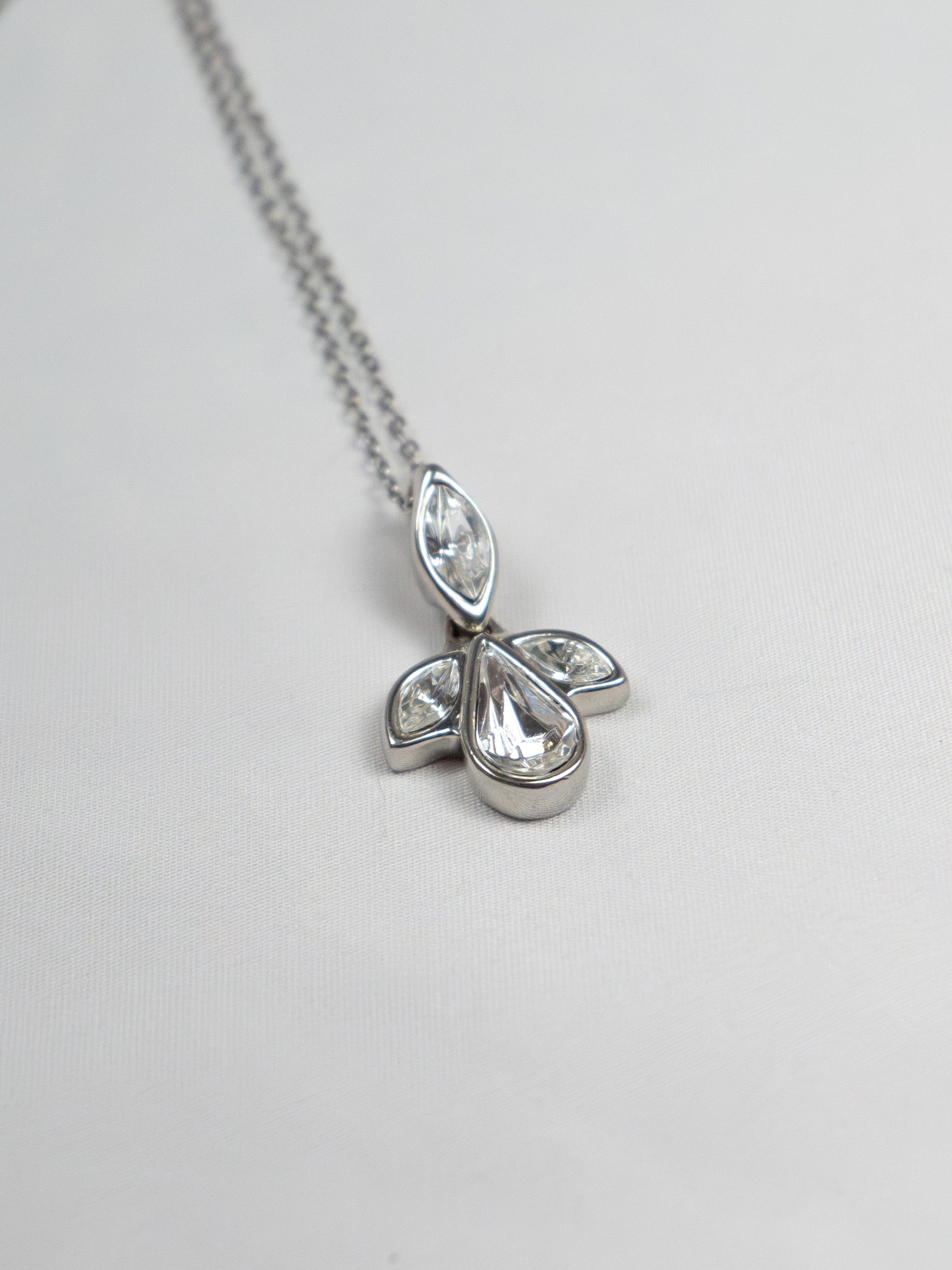 CRYSTAL PETAL SILVER NECKLACE