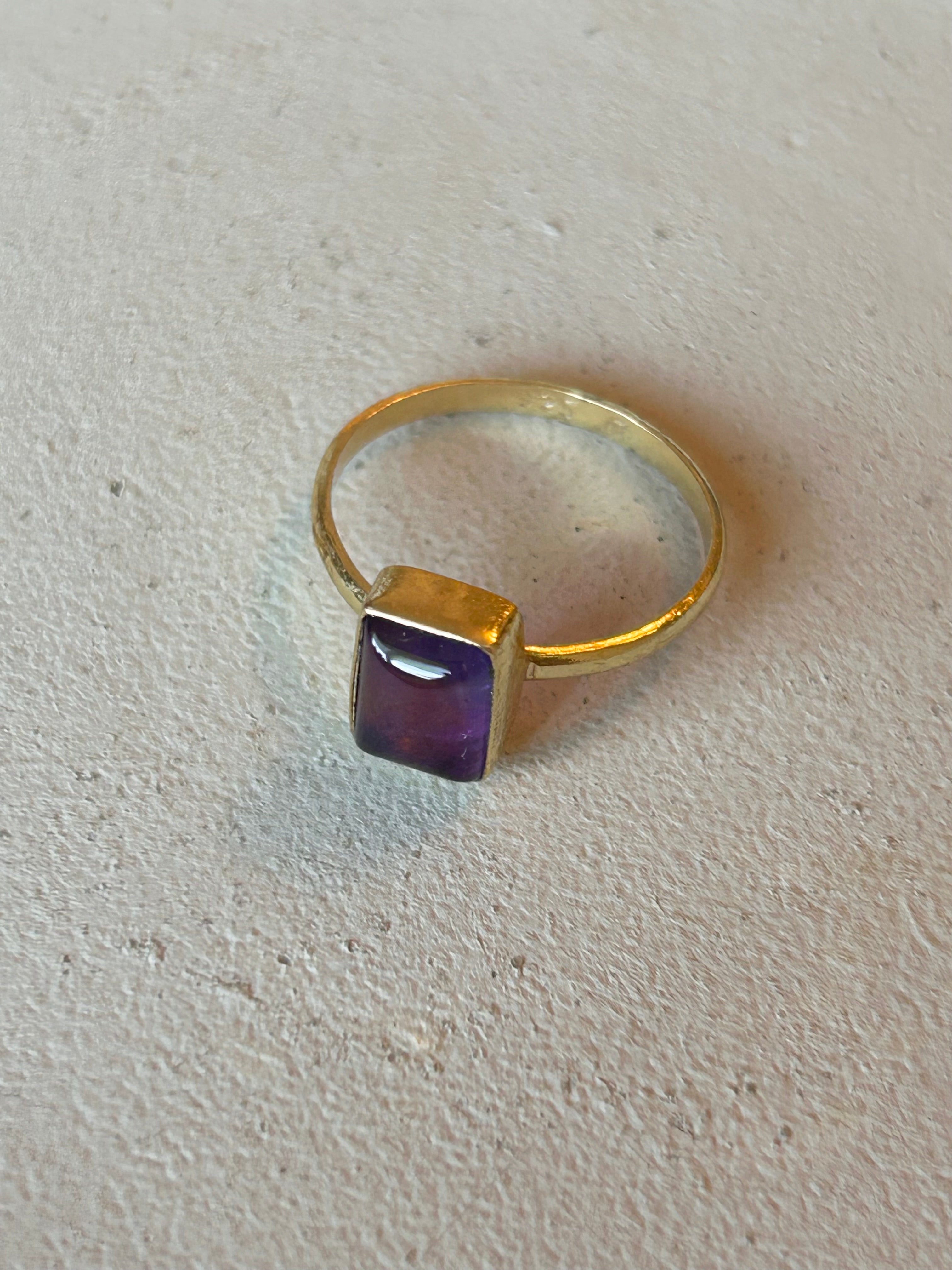 Purple square stone ring