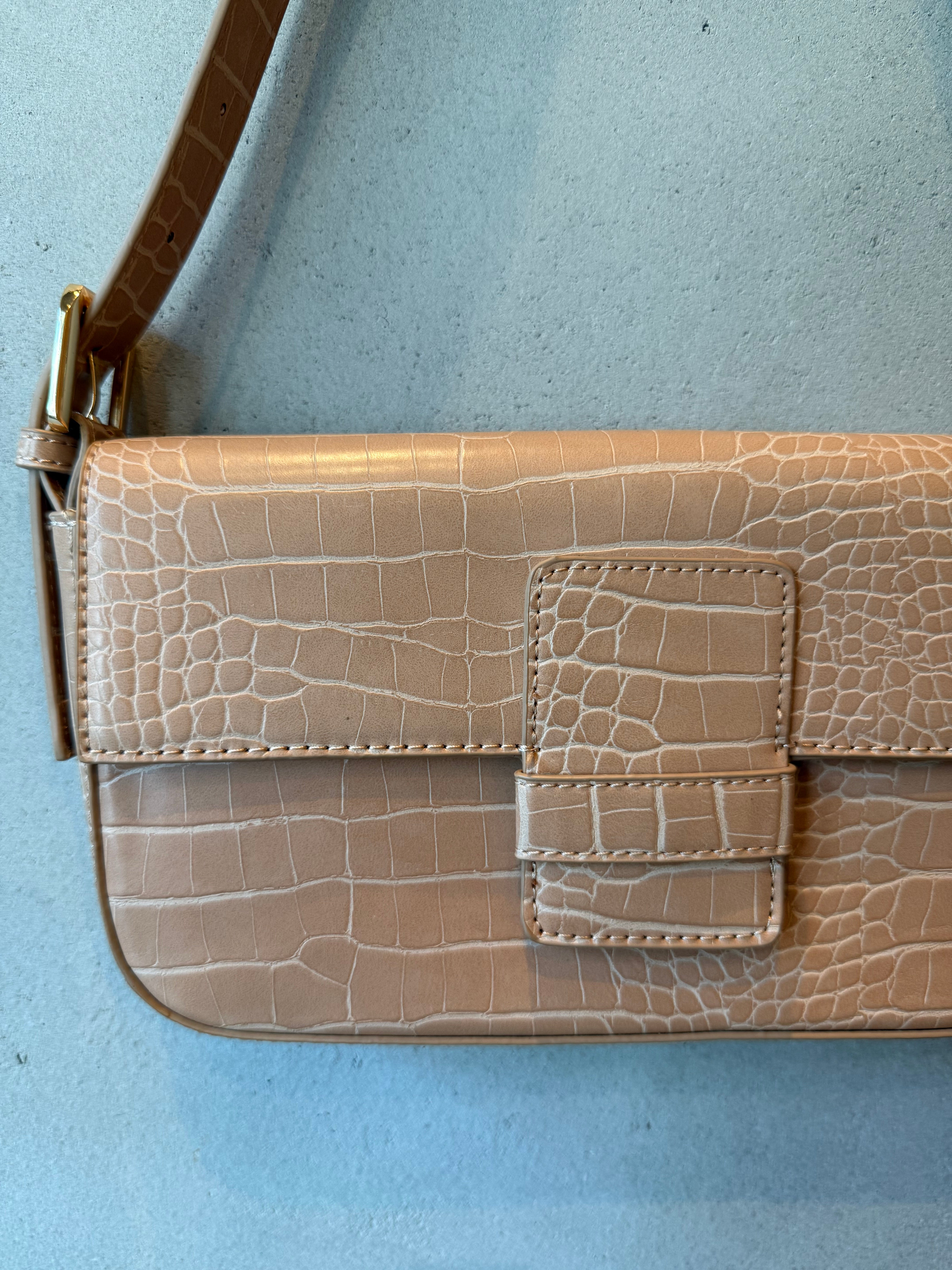 two-tone small shoulder bag