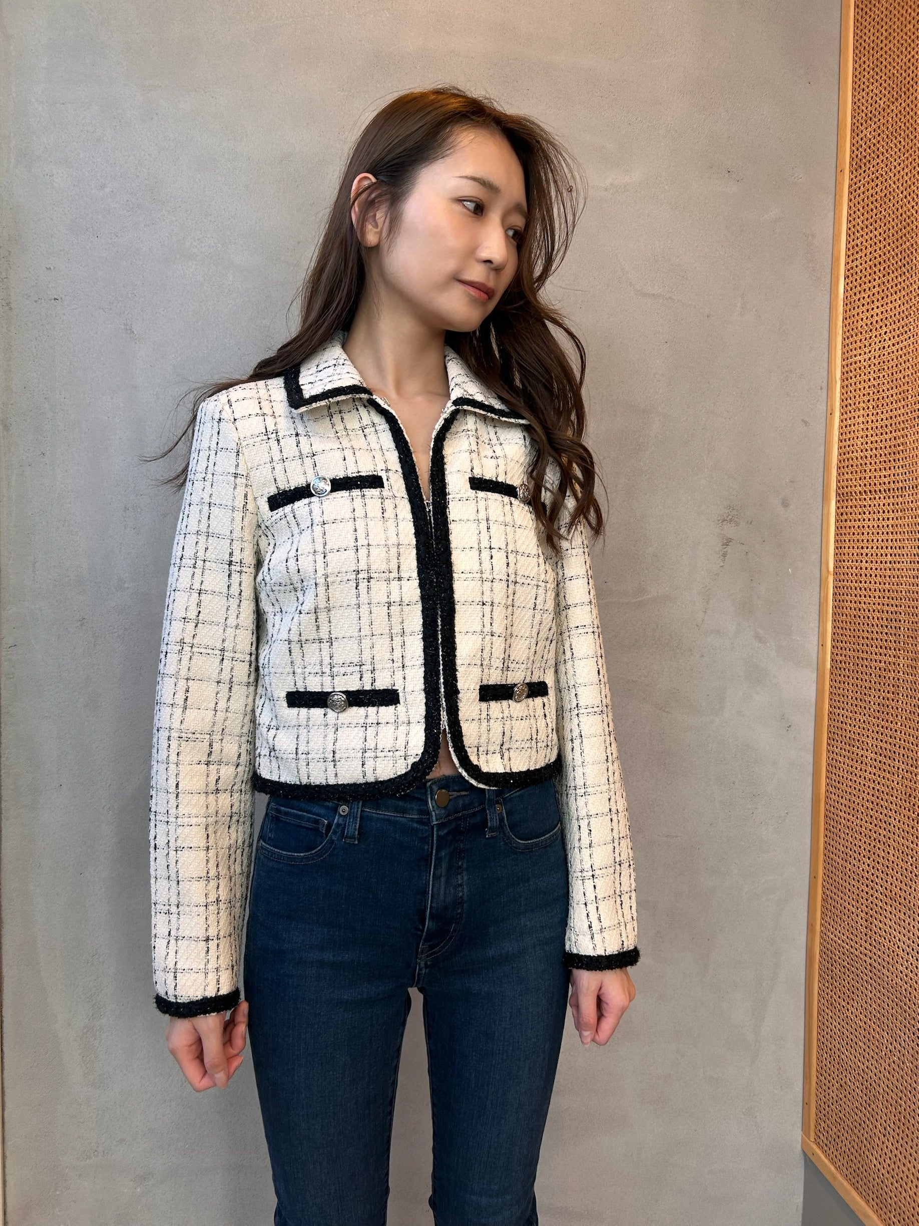 Set up cropped checkered jacket and skirt