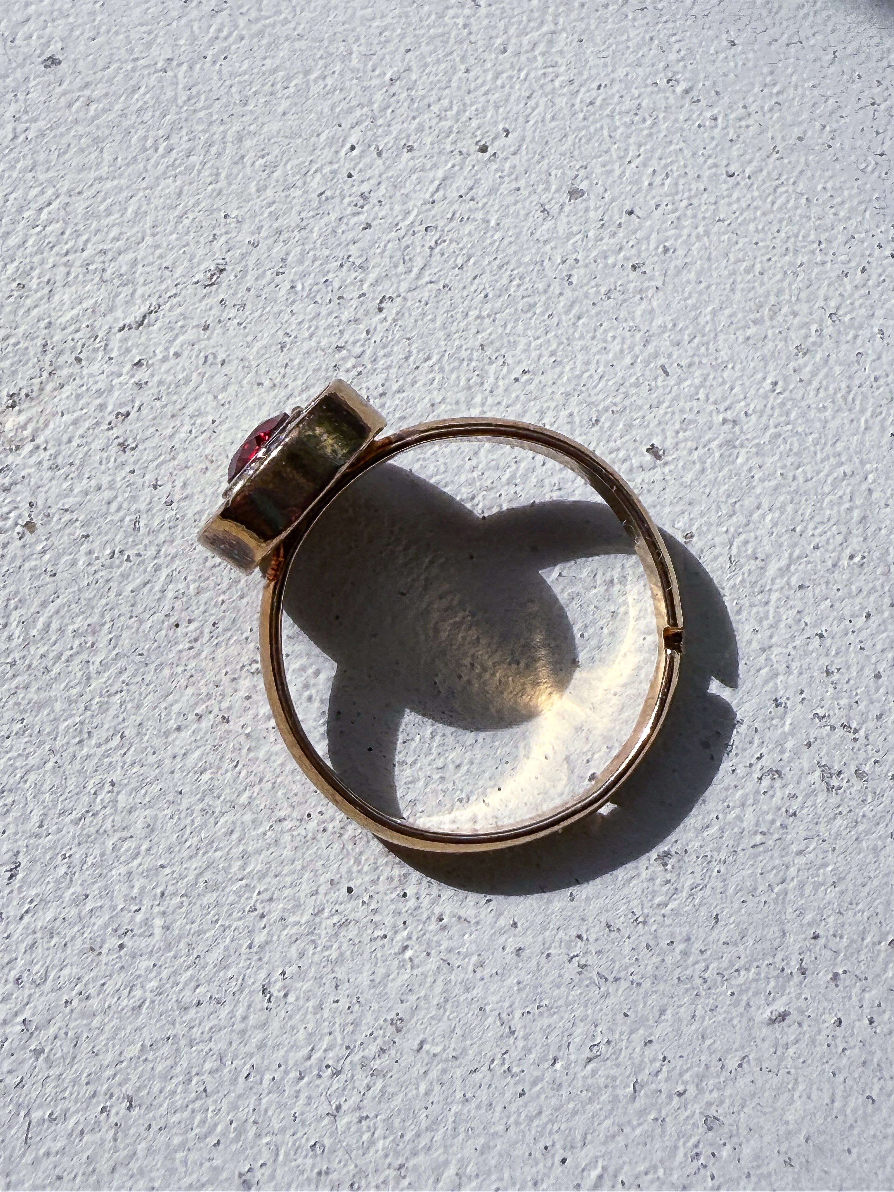 STARLIT ROUGE RING