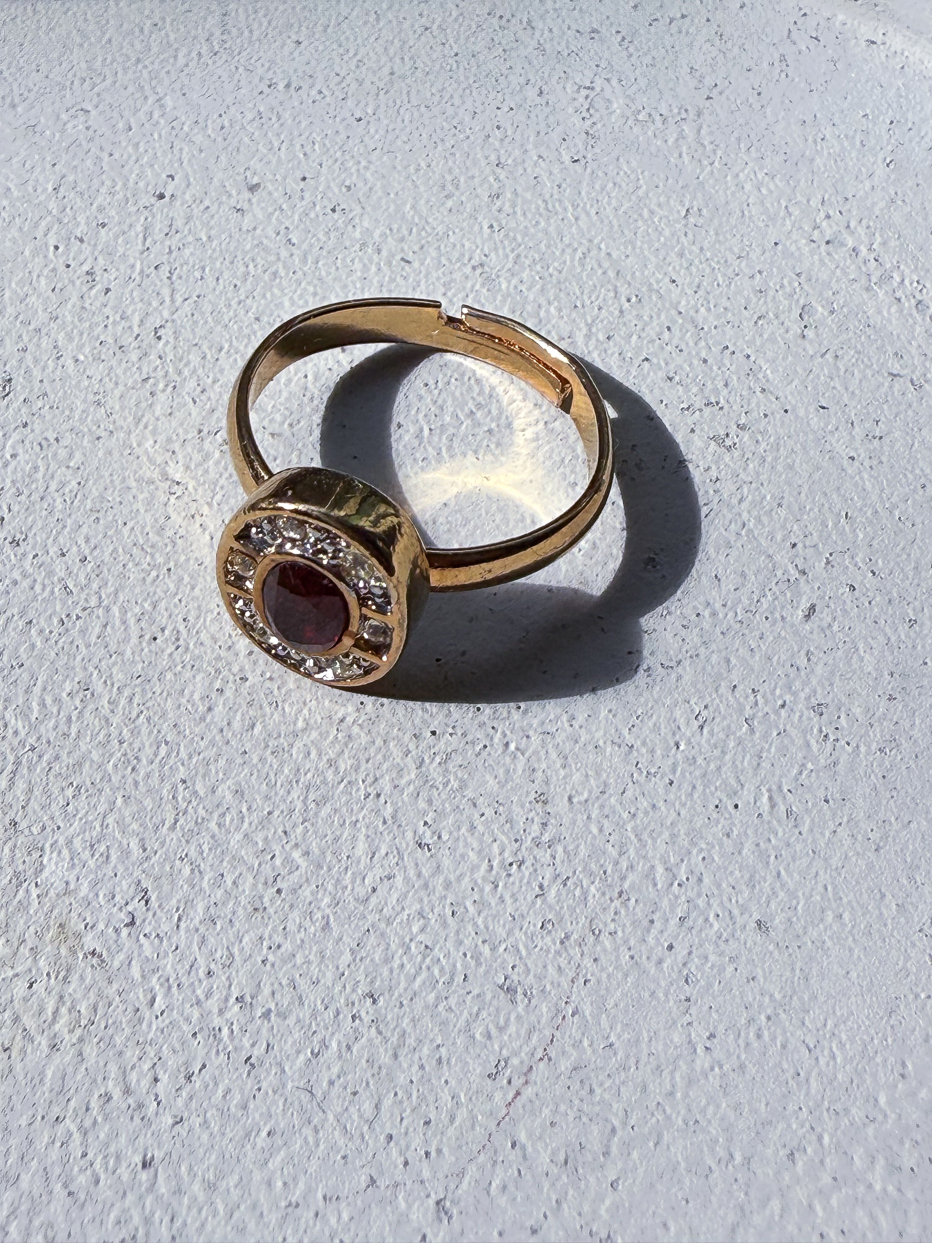 STARLIT ROUGE RING